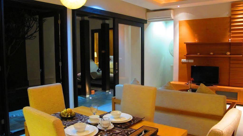The Nibbana Villas Seminyak Exteriör bild